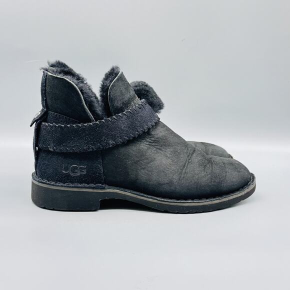 UGG Boots Womens 7 Black Suede Shearling Lined Ankle Booties Strap Casual - Picture 1 of 10